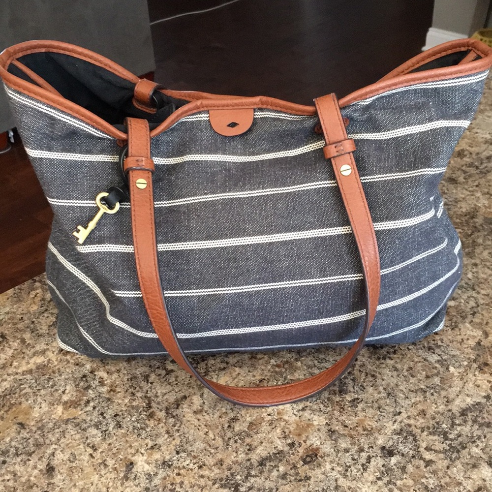 Fossil Purse!
